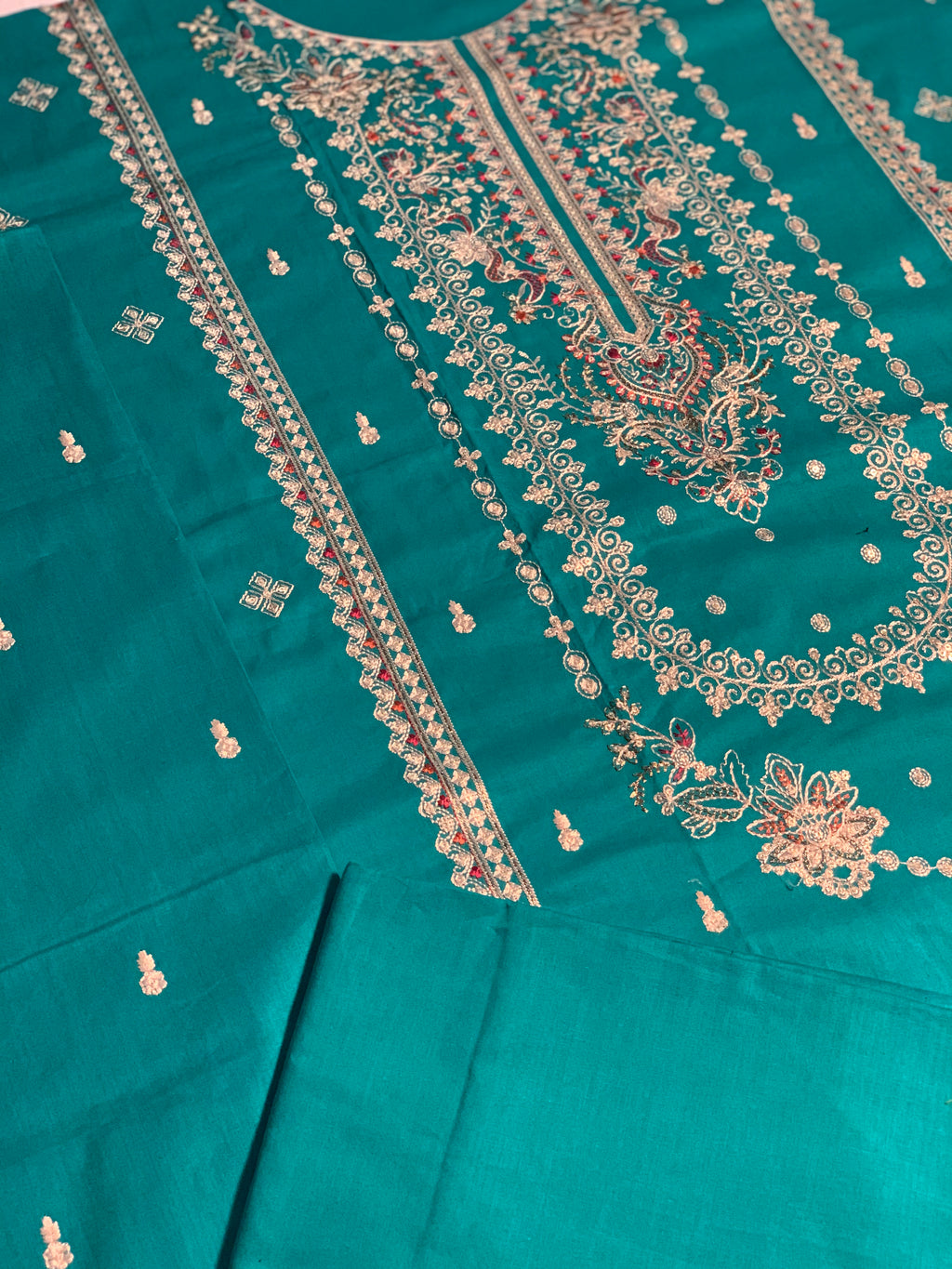 Luxury Lawn - Embroidered 2-Pc Suit - Limited Edition - HCEL03