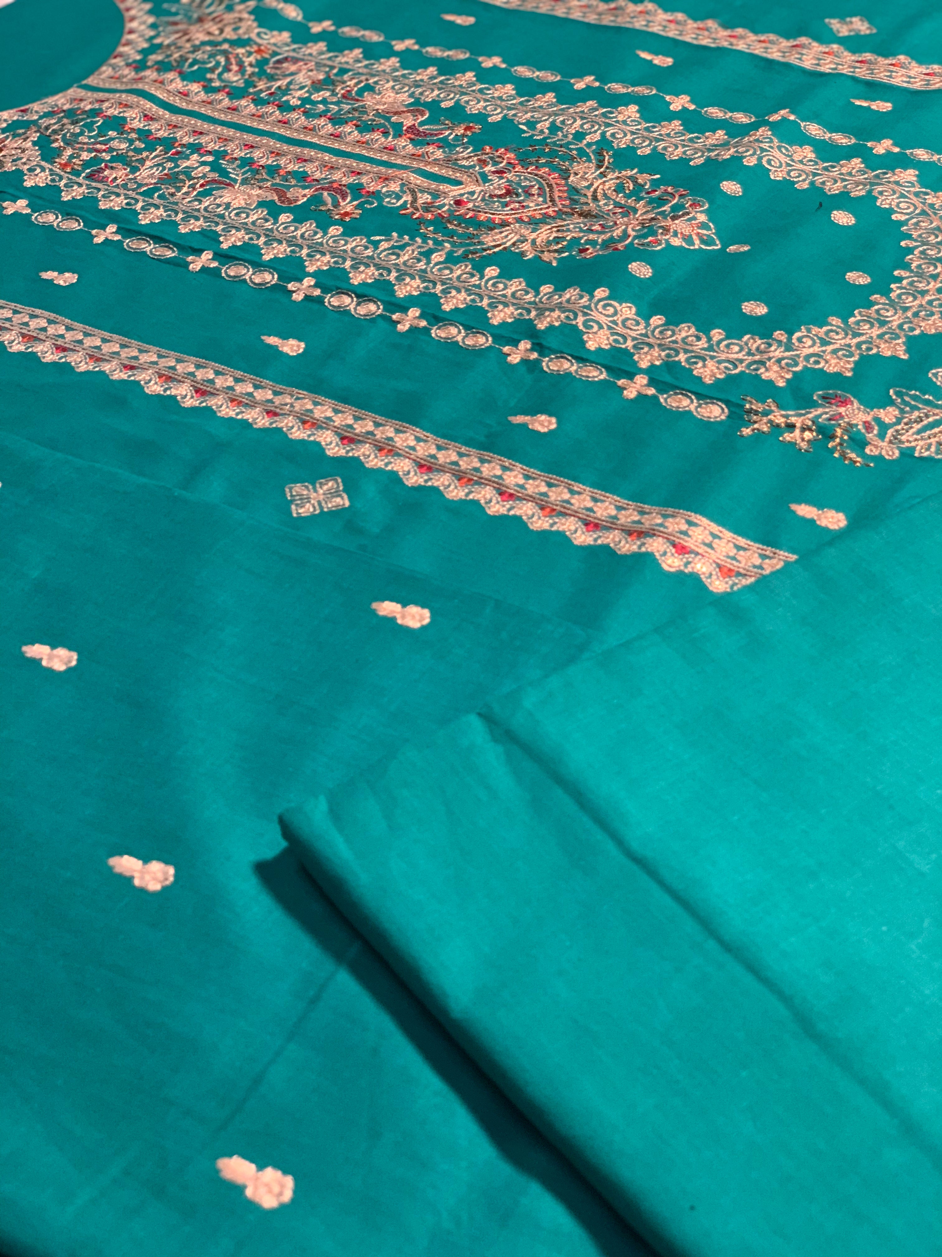 Luxury Lawn - Embroidered 2-Pc Suit - Limited Edition - HCEL03