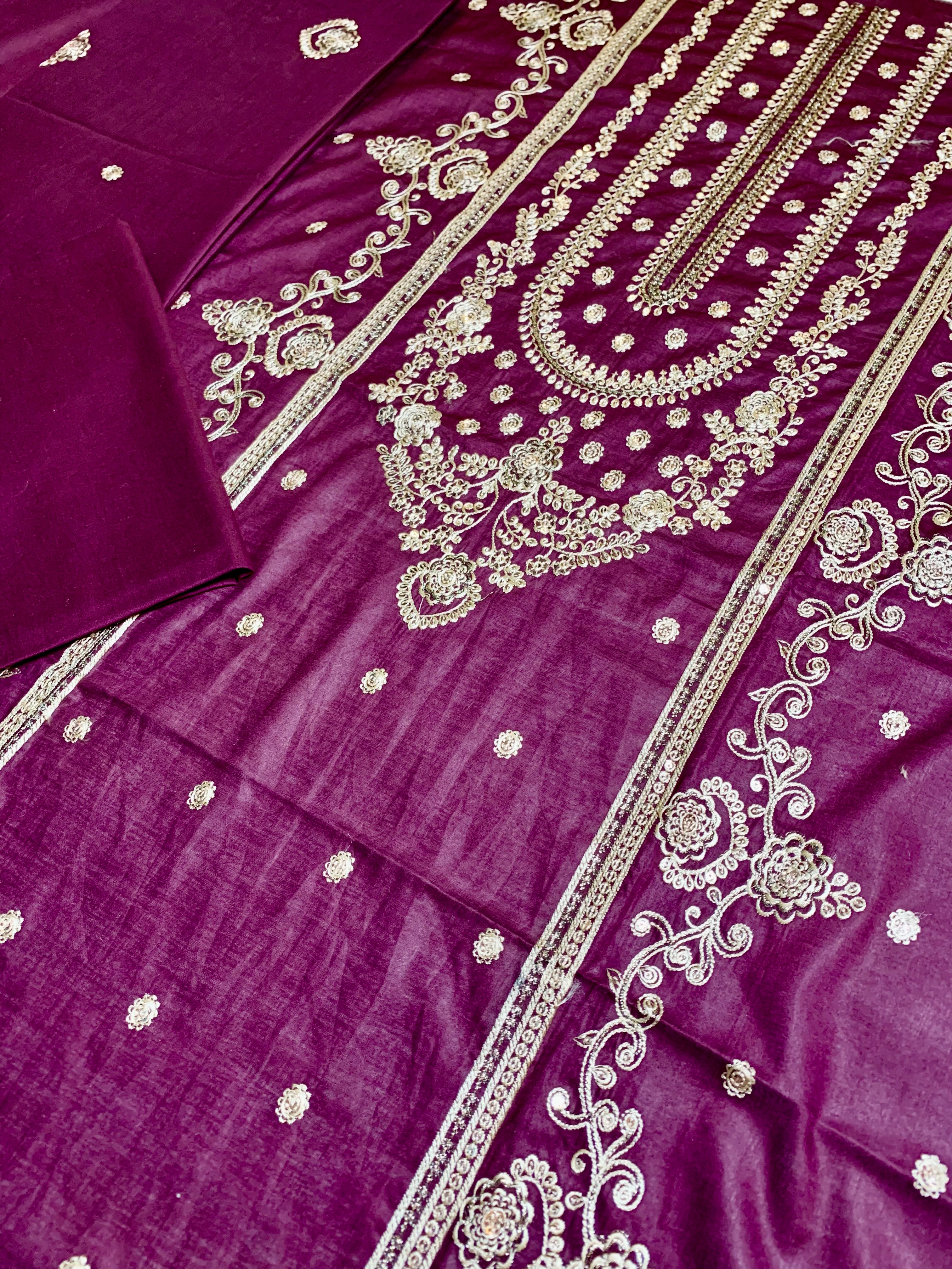 Luxury Lawn - Embroidered 2-Pc Suit - Limited Edition - HCEL02